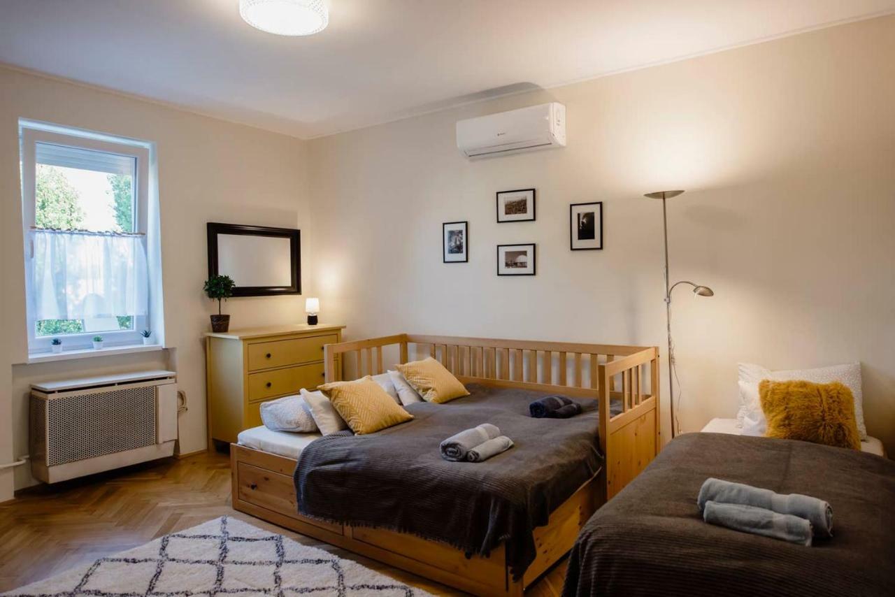 Viola Family Apartman Free Parking Pecs Exterior photo